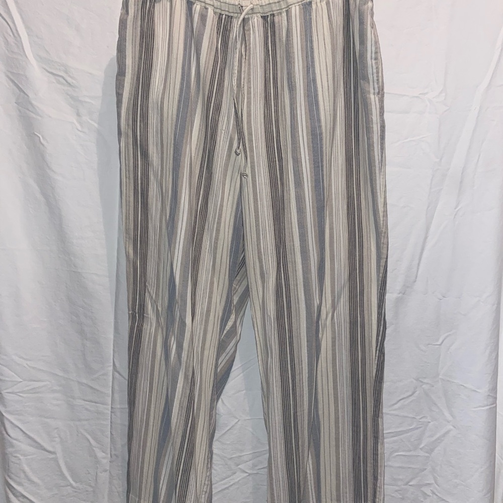 grey striped pants